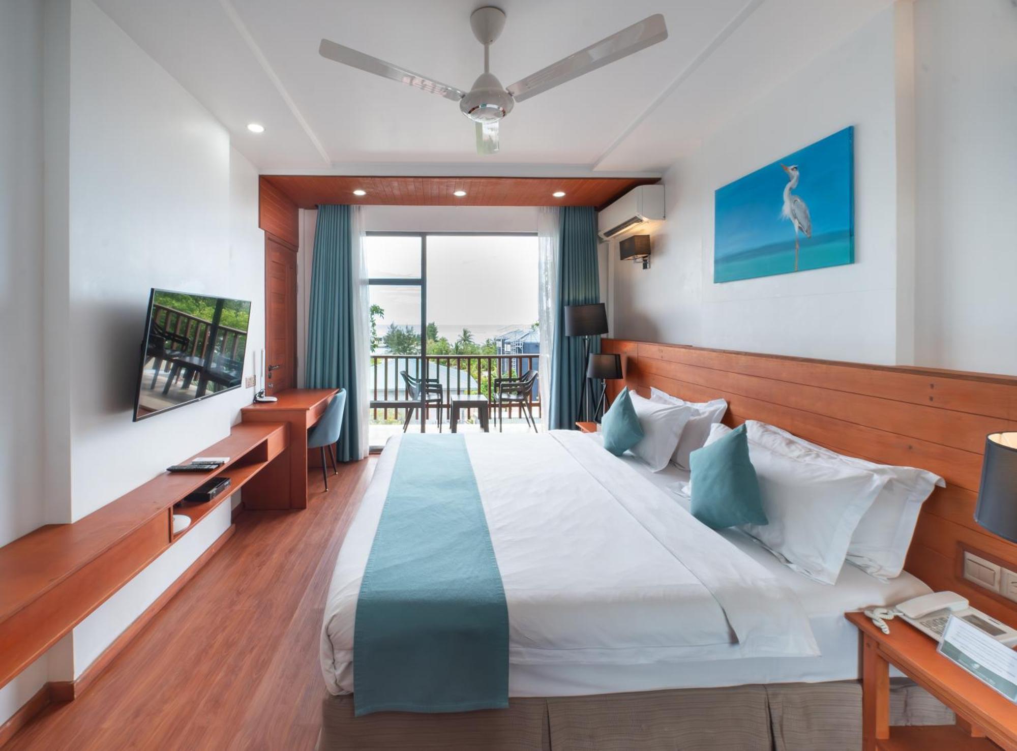 Araamu Holidays y spa Dhiffushi Exterior foto