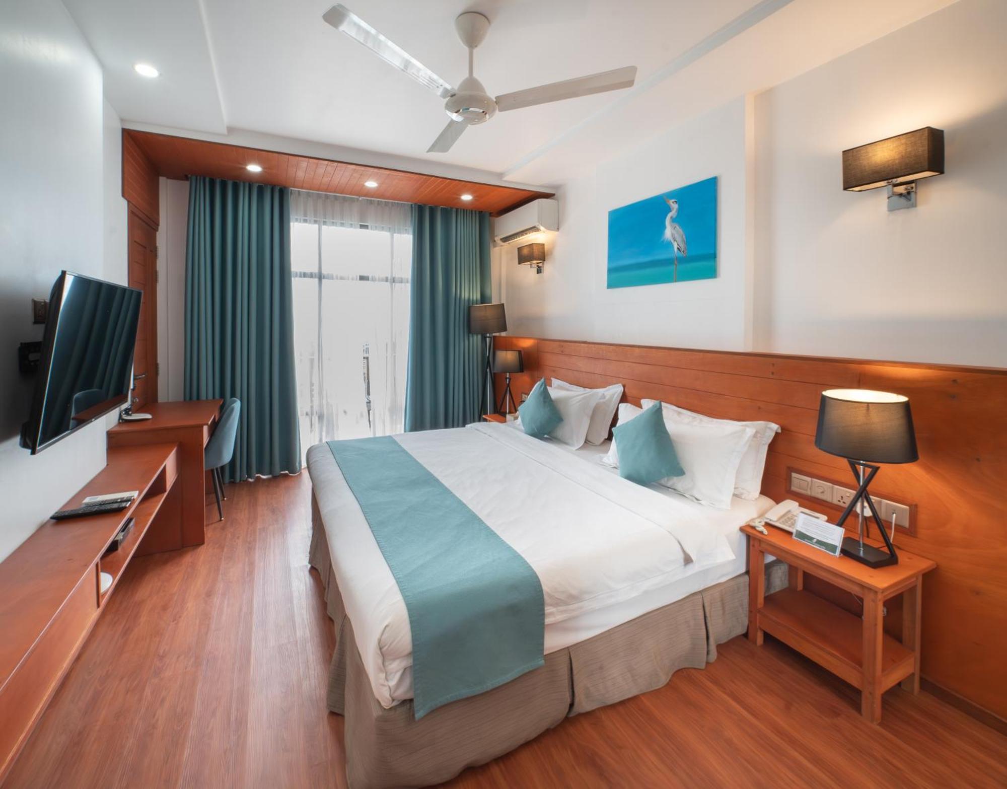 Araamu Holidays y spa Dhiffushi Exterior foto
